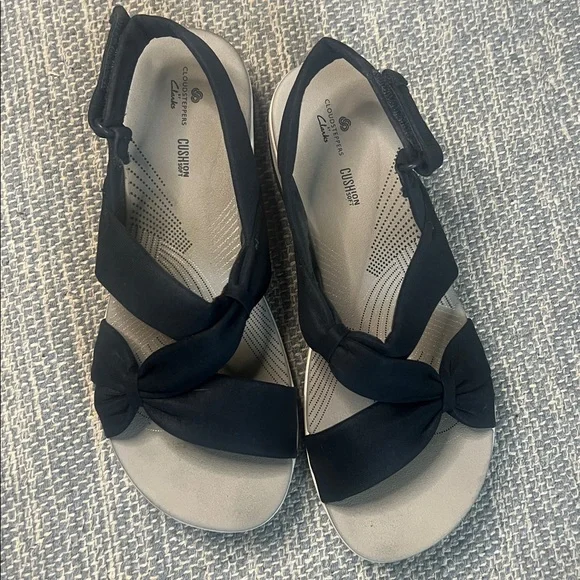 Clarks Navy and White Women's Sandals - Picture 2 of 6